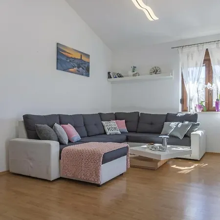 2 Bedroom In Galižana