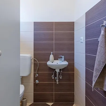 2 Bedroom In 4* Galižana